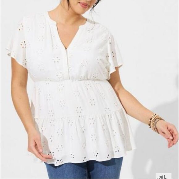 Torrid White Eyelet Babydoll Blouse. Size 3X. - Picture 2 of 11